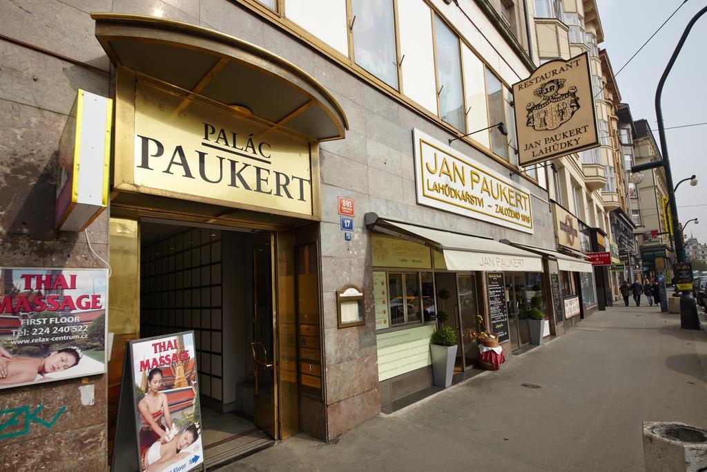Onefam Old Town Hostel Praga Exterior foto